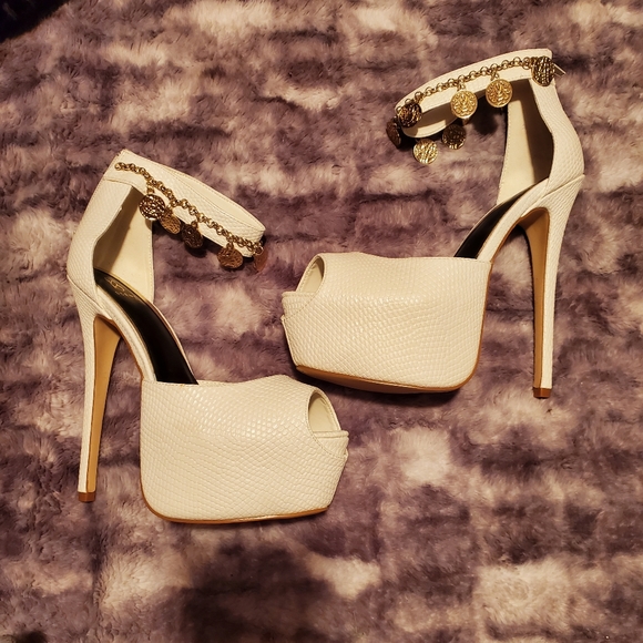 shoedazzle snake heels